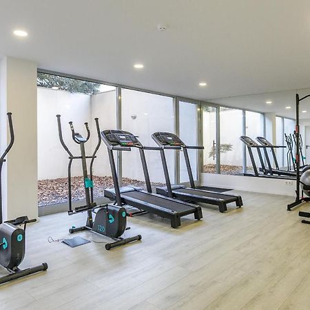Lovelystay - Modern Loft With Gym & Free Parking Minutes Away From Cbd بورتو المظهر الخارجي الصورة