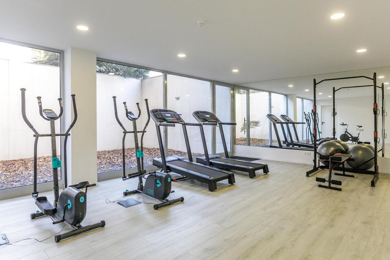 Lovelystay - Modern Loft With Gym & Free Parking Minutes Away From Cbd بورتو المظهر الخارجي الصورة