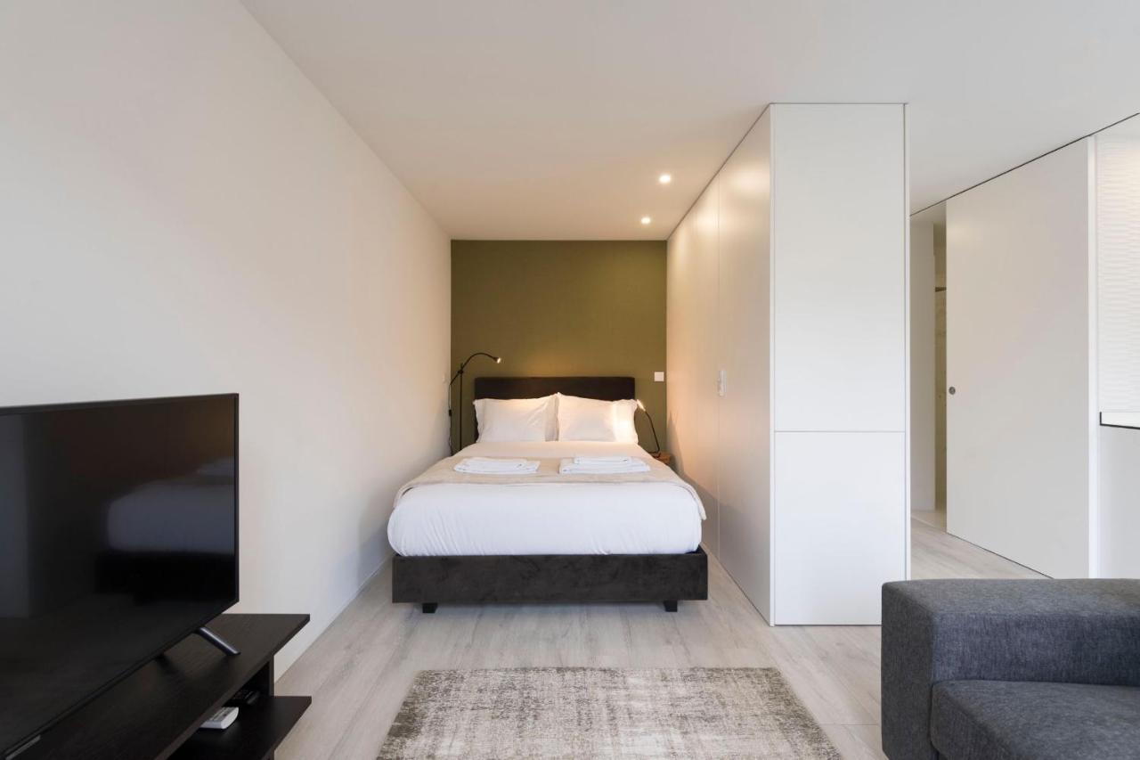 Lovelystay - Modern Loft With Gym & Free Parking Minutes Away From Cbd بورتو المظهر الخارجي الصورة