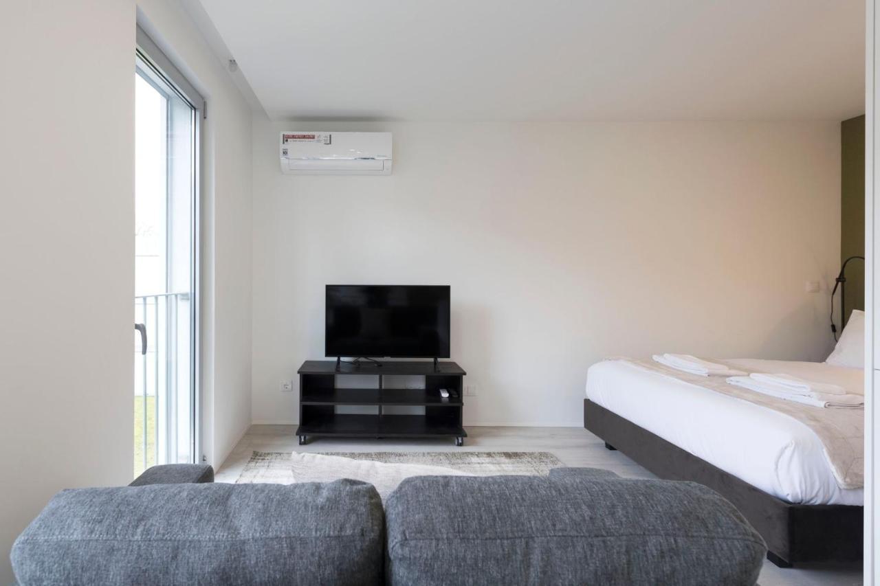 Lovelystay - Modern Loft With Gym & Free Parking Minutes Away From Cbd بورتو المظهر الخارجي الصورة