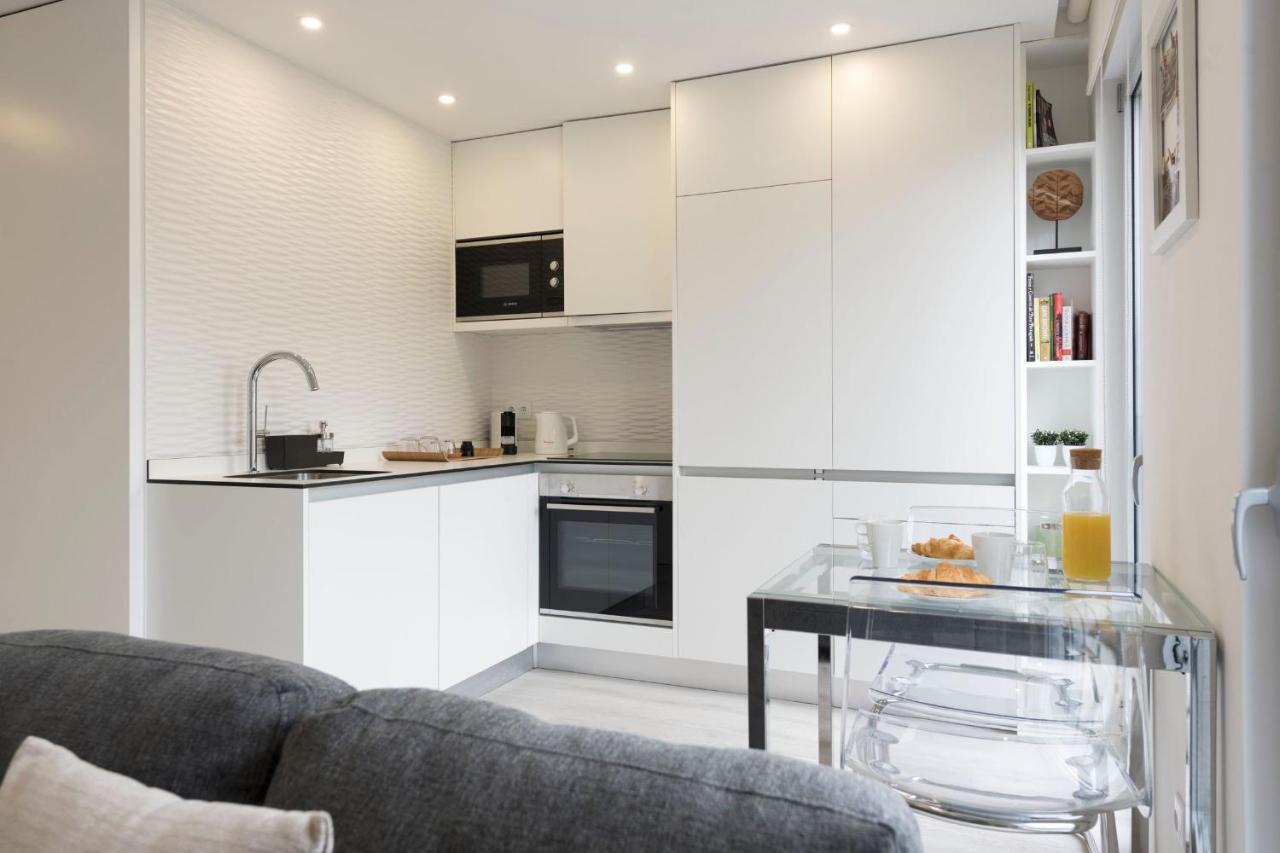 Lovelystay - Modern Loft With Gym & Free Parking Minutes Away From Cbd بورتو المظهر الخارجي الصورة